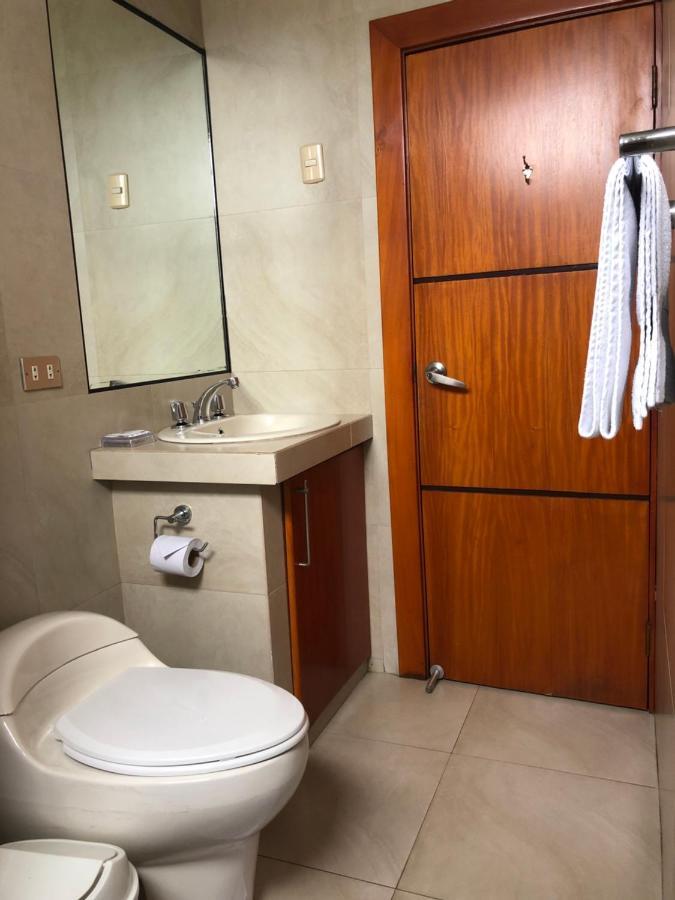 Hoteles En Guayaquil - Suites Guayaquil Cerca Del Aeropuerto Exterior photo