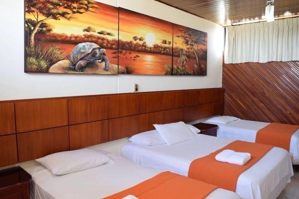 Hoteles En Guayaquil - Suites Guayaquil Cerca Del Aeropuerto Exterior photo